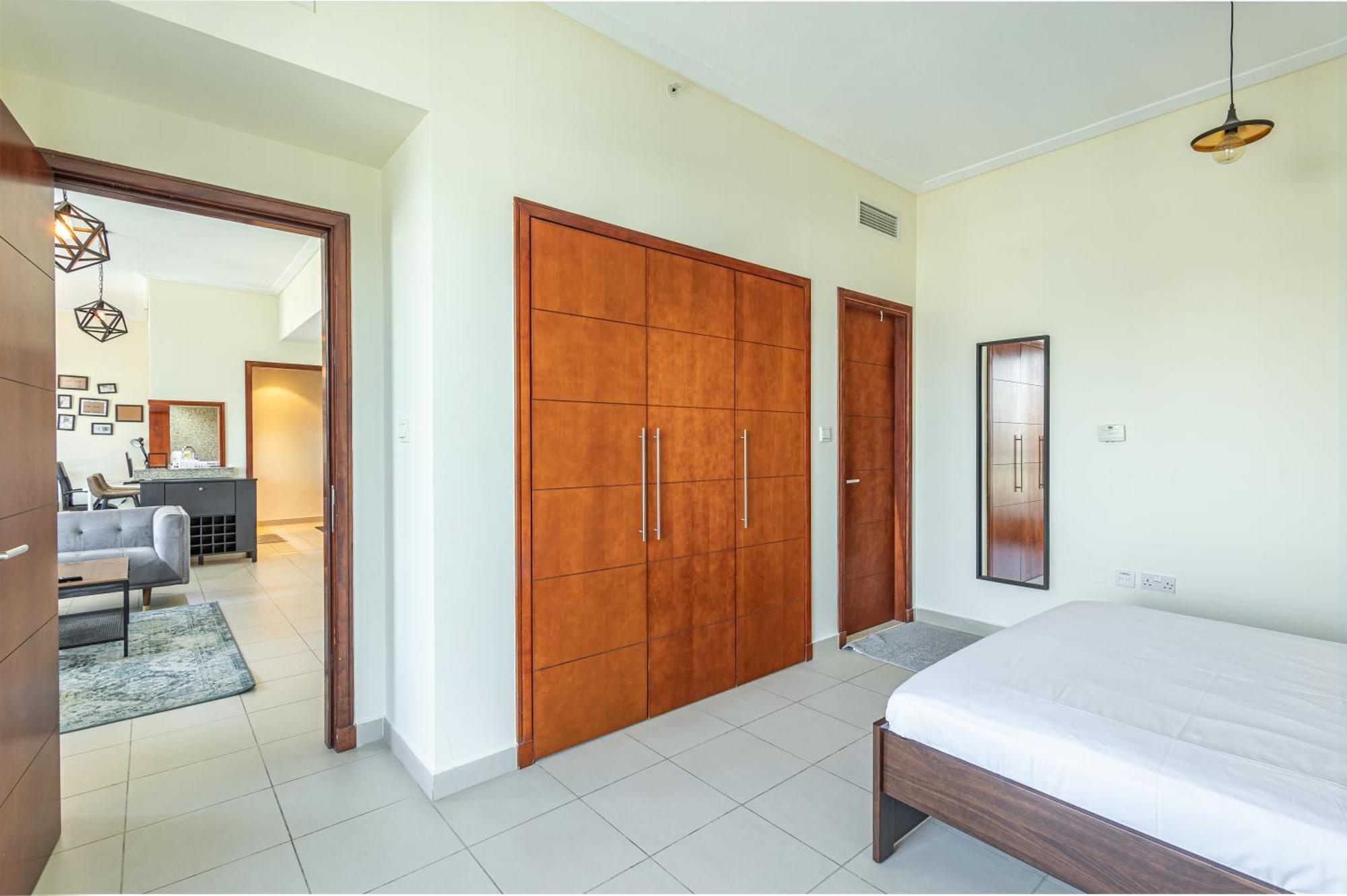 Apartment Superhost - Chic Downtown Living 1br In Dubai's South Ridge 5 *